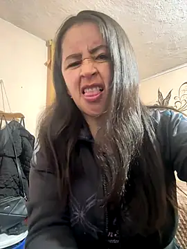 Snapshot of latinfemale chatting on October 30, 11:16 pm latinfemale online show from October 30, 11:16 pm