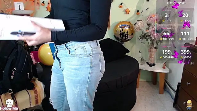 DestinyHills online show from October 15, 11:54 am