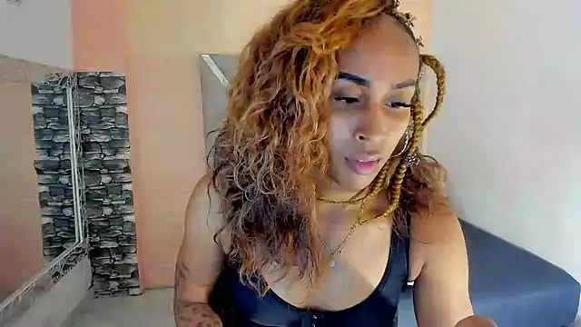 Snapshot of CarameloCeron chatting on December 11, 8:18 pm CarameloCeron online show from December 11, 8:18 pm