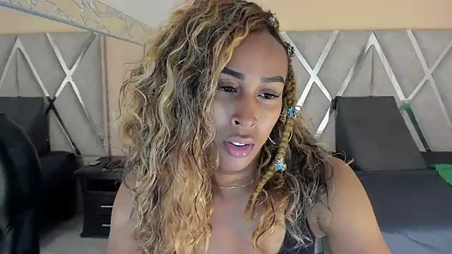 Snapshot of CarameloCeron chatting on February 21, 6:26 pm CarameloCeron online show from February 21, 6:26 pm