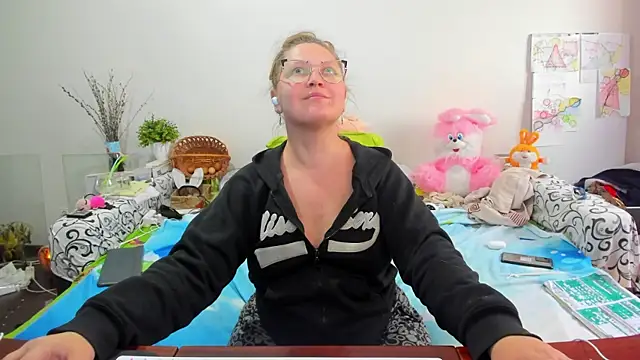 IamYourNarcotic online show from April 18, 11:58 am