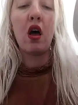 Mllesha74000 online show from December 15, 3:20 pm