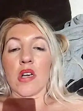 Mllesha74000 online show from February 23, 2:46 pm