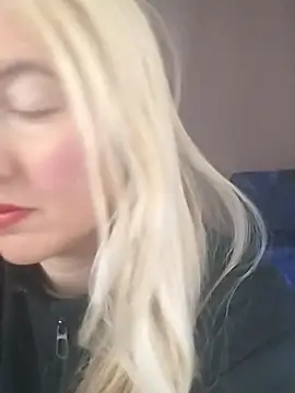 Snapshot of Mllesha74000 chatting on December 4, 12:03 pm Mllesha74000 online show from December 4, 12:03 pm