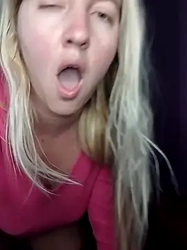 Snapshot of Mllesha74000 chatting on December 21, 2:02 pm Mllesha74000 online show from December 21, 2:02 pm