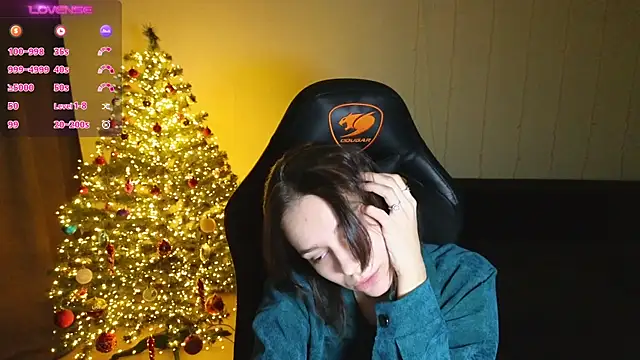 Snapshot of alyssa_sweet chatting on January 14, 12:11 am alyssa sweet online show from January 14, 12:11 am