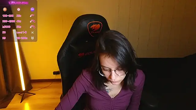 Snapshot of alyssa_sweet chatting on January 21, 11:13 am alyssa sweet online show from January 21, 11:13 am