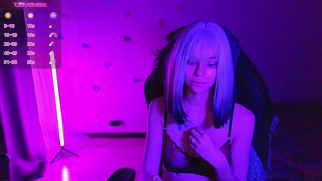 Snapshot of alyssa_sweet chatting on February 12, 7:34 am alyssa sweet online show from February 12, 7:34 am