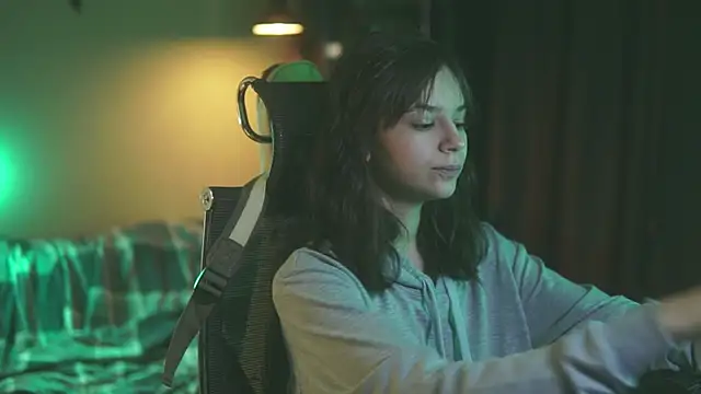 Snapshot of alyssa_sweet chatting on September 19, 3:41 am alyssa sweet online show from September 19, 3:41 am