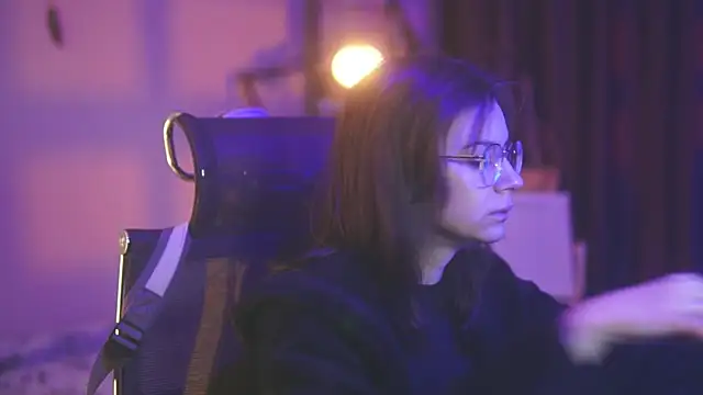 Snapshot of alyssa_sweet chatting on December 16, 6:07 am alyssa sweet online show from December 16, 6:07 am