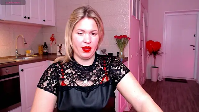 Snapshot of HotTiffani chatting on February 23, 12:05 pm HotTiffani online show from February 23, 12:05 pm