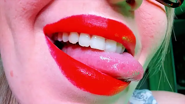 HotTiffani online show from February 20, 4:51 pm