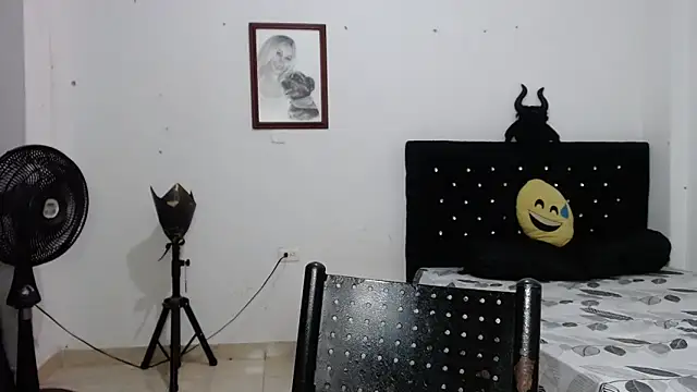 Snapshot of venuz_mendoza20 chatting on October 17, 9:39 pm venuz mendoza20 online show from October 17, 9:39 pm