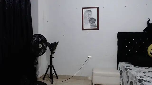 Snapshot of venuz_mendoza20 chatting on November 4, 2:05 pm venuz mendoza20 online show from November 4, 2:05 pm