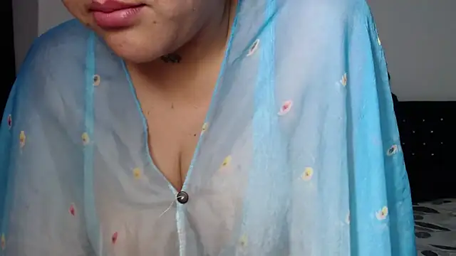 Snapshot of venuz_mendoza20 chatting on November 21, 1:54 pm venuz mendoza20 online show from November 21, 1:54 pm