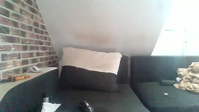 Snapshot of InMeinenMund chatting on October 2, 12:12 pm InMeinenMund online show from October 2, 12:12 pm