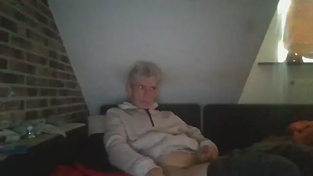 Snapshot of InMeinenMund chatting on October 6, 10:56 am InMeinenMund online show from October 6, 10:56 am