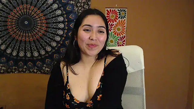 IntimateTales online show from March 4, 5:45 pm