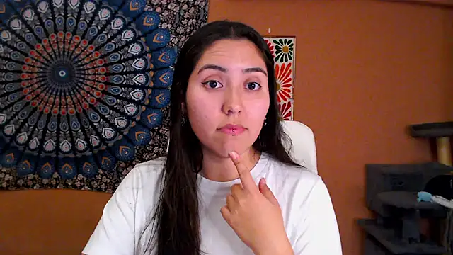 IntimateTales online show from November 24, 8:30 pm