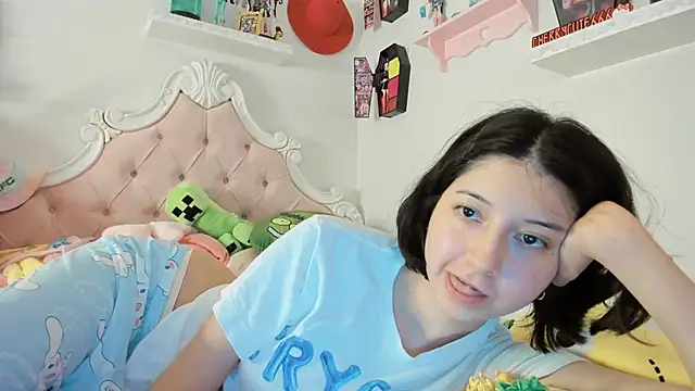 cherrycute online show from September 11, 1:39 am