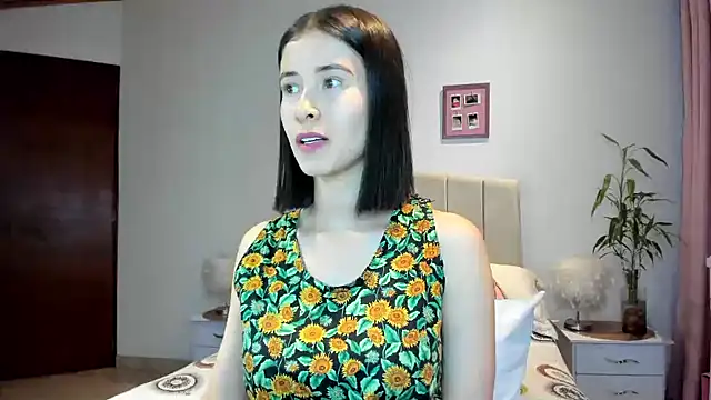 Snapshot of macarena_vallejo chatting on January 14, 1:58 am macarena vallejo online show from January 14, 1:58 am