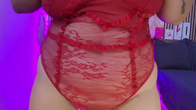 JuliRamirez online show from October 26, 1:06 pm