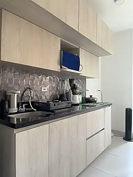 emma andrew1 online show from March 25, 4:35 pm