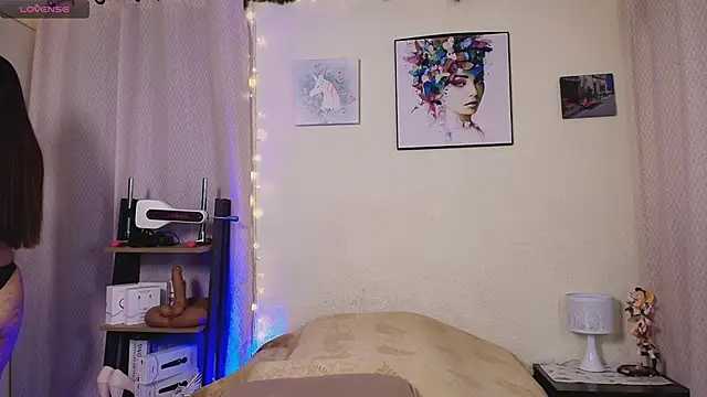 Snapshot of Swetisabella01 chatting on February 14, 1:51 pm Swetisabella01 online show from February 14, 1:51 pm