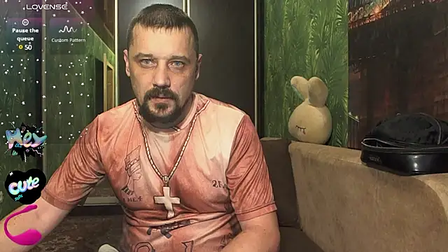 DanielOhCool online show from December 23, 5:22 pm