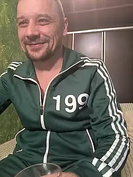 DanielOhCool online show from January 27, 5:58 pm