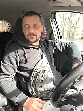 DanielOhCool online show from March 14, 8:10 am