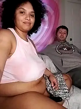 Snapshot of TasteeKitty chatting on February 13, 12:24 am TasteeKitty online show from February 13, 12:24 am