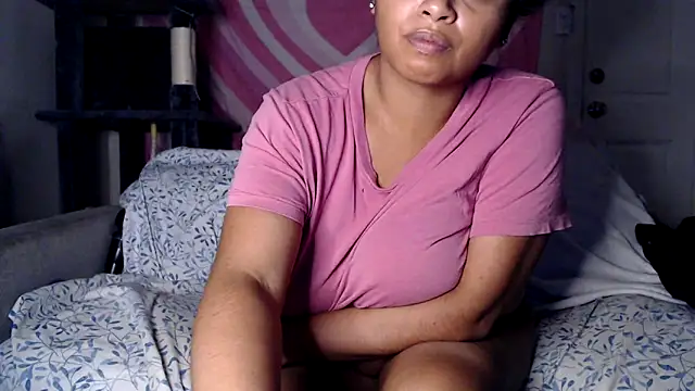 Snapshot of TasteeKitty chatting on September 27, 6:07 am TasteeKitty online show from September 27, 6:07 am