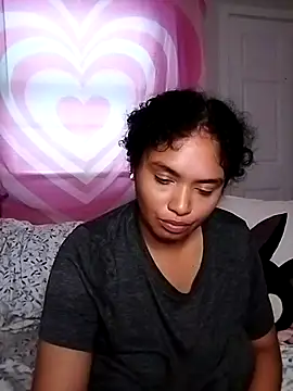 Snapshot of TasteeKitty chatting on October 26, 8:04 pm TasteeKitty online show from October 26, 8:04 pm