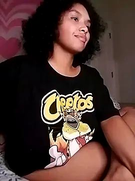 Snapshot of TasteeKitty chatting on November 12, 9:21 am TasteeKitty online show from November 12, 9:21 am