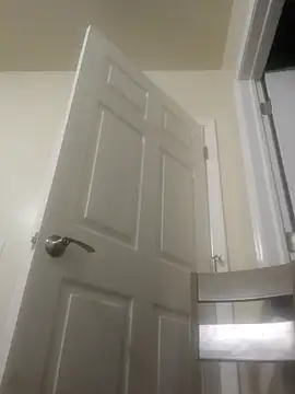 Snapshot of FUNINWV9 chatting on February 19, 9:49 am FUNINWV9 online show from February 19, 9:49 am