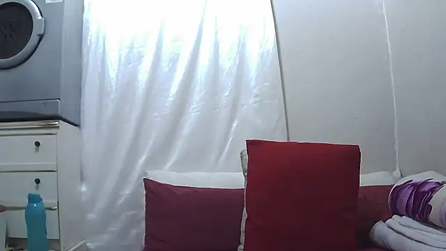 Delicioussexy online show from March 16, 5:14 am