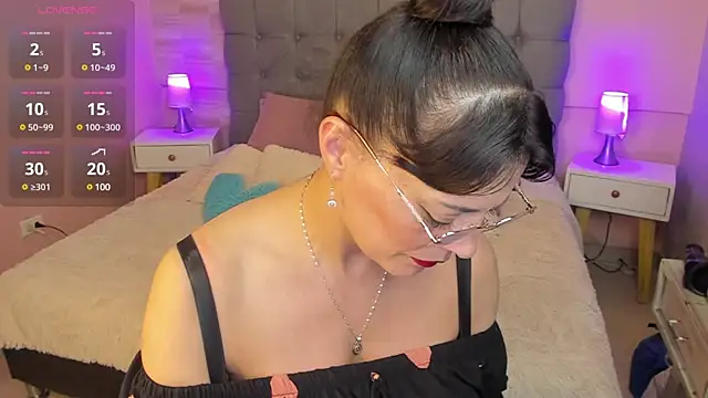  Abril W online show from March 5, 11:49 pm