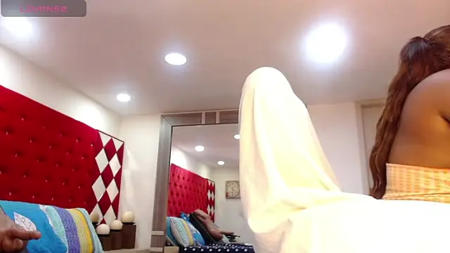 Snapshot of TamyJhonson chatting on November 19, 1:00 pm TamyJhonson online show from November 19, 1:00 pm