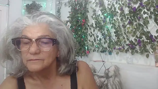 FunnyGrandma online show from December 13, 8:47 pm