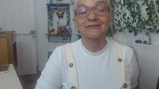 FunnyGrandma online show from February 13, 1:29 am