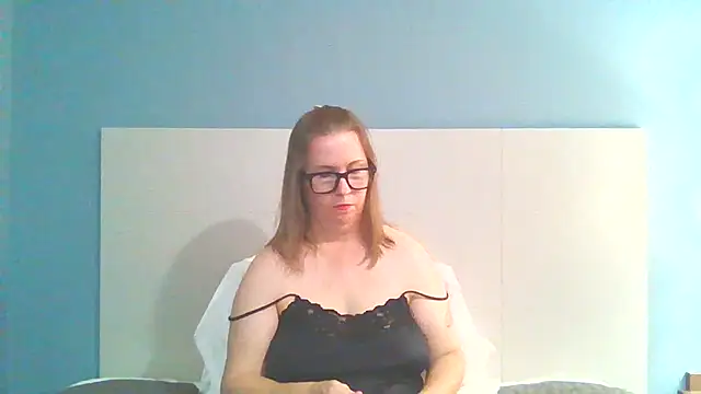 SweetandNaughty1 online show from December 13, 4:33 am