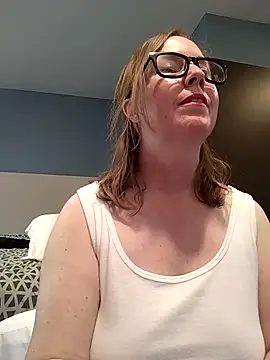 SweetandNaughty1 online show from October 15, 8:53 pm