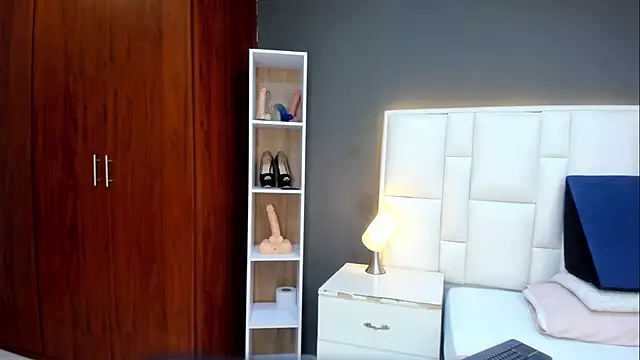 Snapshot of yeral2017 chatting on November 21, 4:27 pm yeral2017 online show from November 21, 4:27 pm