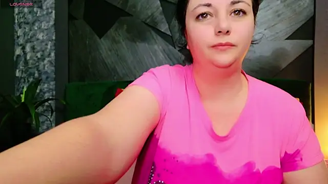 Snapshot of AleshaArabian chatting on December 30, 6:27 pm AleshaArabian online show from December 30, 6:27 pm