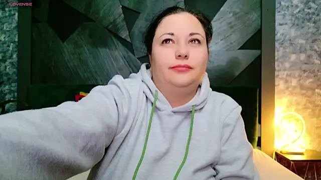 Snapshot of AleshaArabian chatting on January 8, 8:18 pm AleshaArabian online show from January 8, 8:18 pm