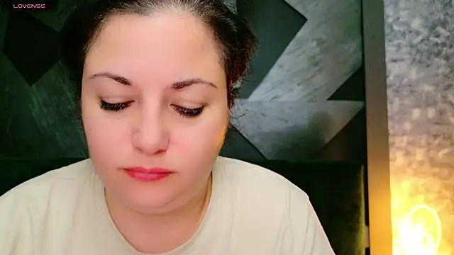 Snapshot of AleshaArabian chatting on January 12, 8:14 pm AleshaArabian online show from January 12, 8:14 pm