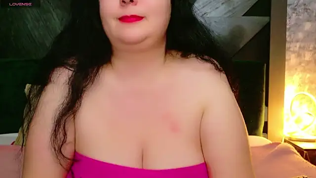 Snapshot of AleshaArabian chatting on February 3, 10:43 pm AleshaArabian online show from February 3, 10:43 pm