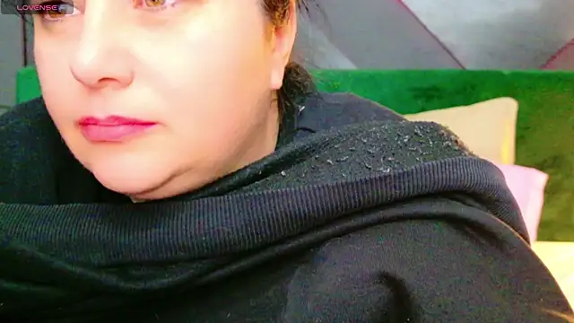 Snapshot of AleshaArabian chatting on February 7, 8:10 pm AleshaArabian online show from February 7, 8:10 pm