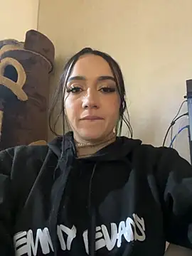 Snapshot of EmmyEvans1 chatting on November 21, 7:34 pm EmmyEvans1 online show from November 21, 7:34 pm